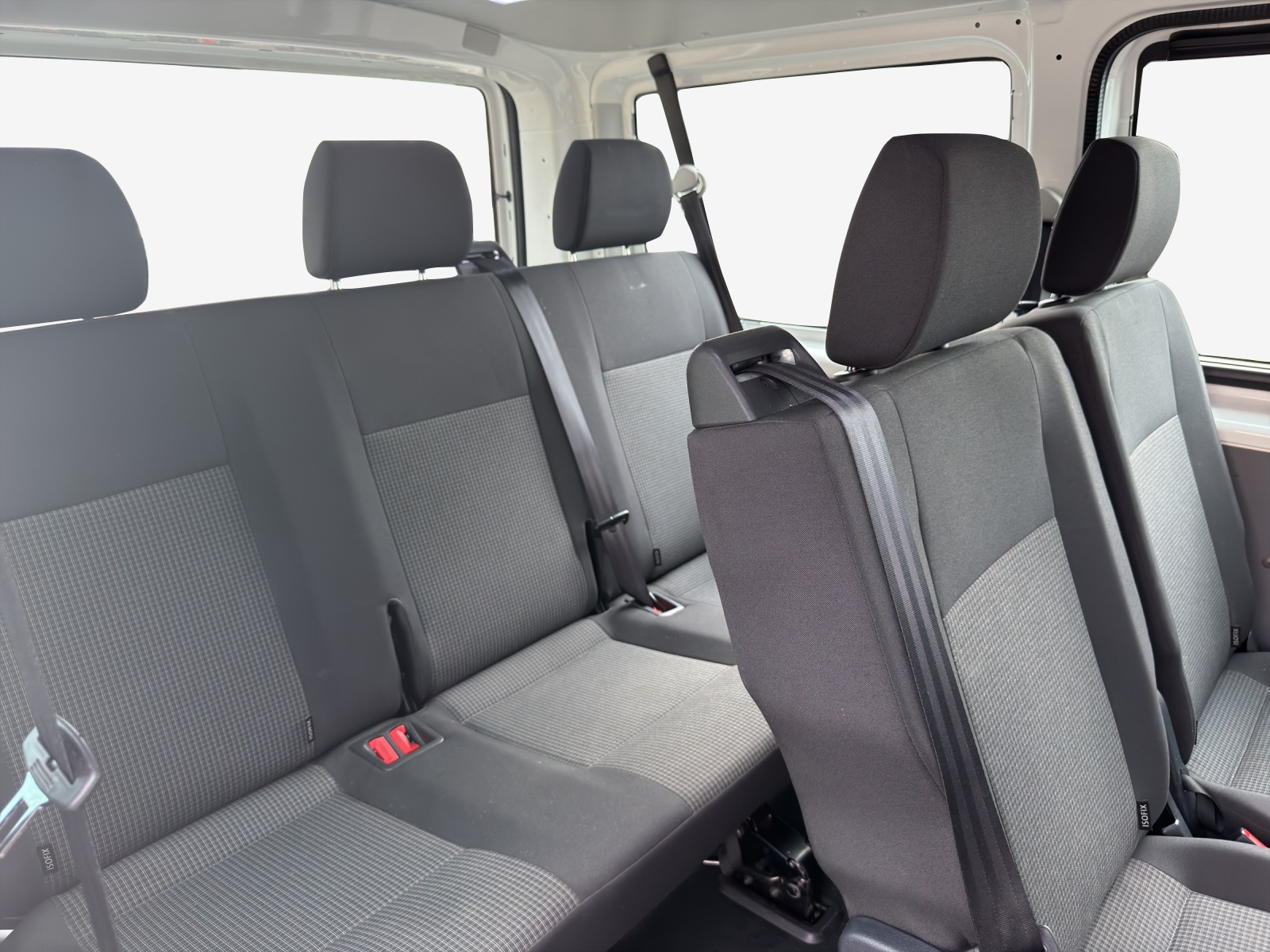 VW T6.1 2.0 TDI Entry-image-13