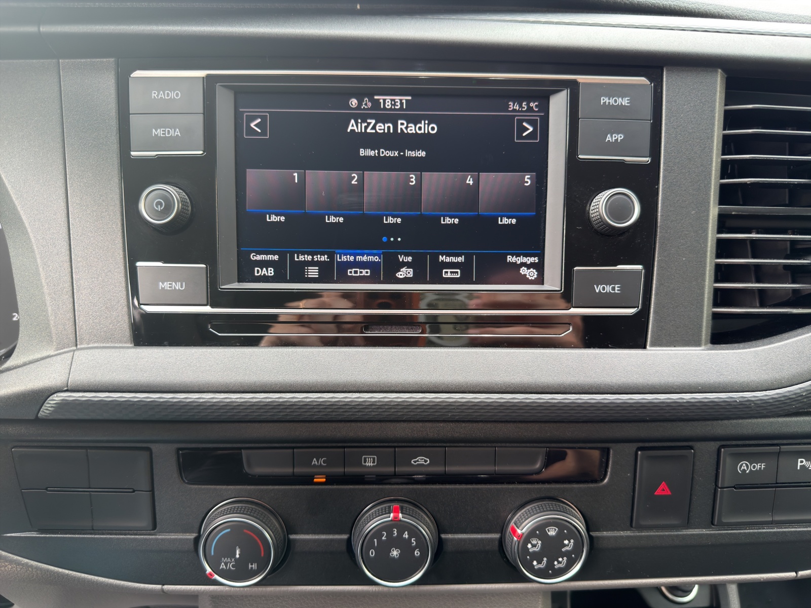 VW T6.1 2.0 TDI Entry-image-10
