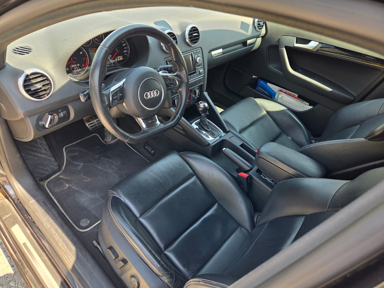 AUDI RS3 Sportback 2.5 TFSI quattro S-tronic-image-10