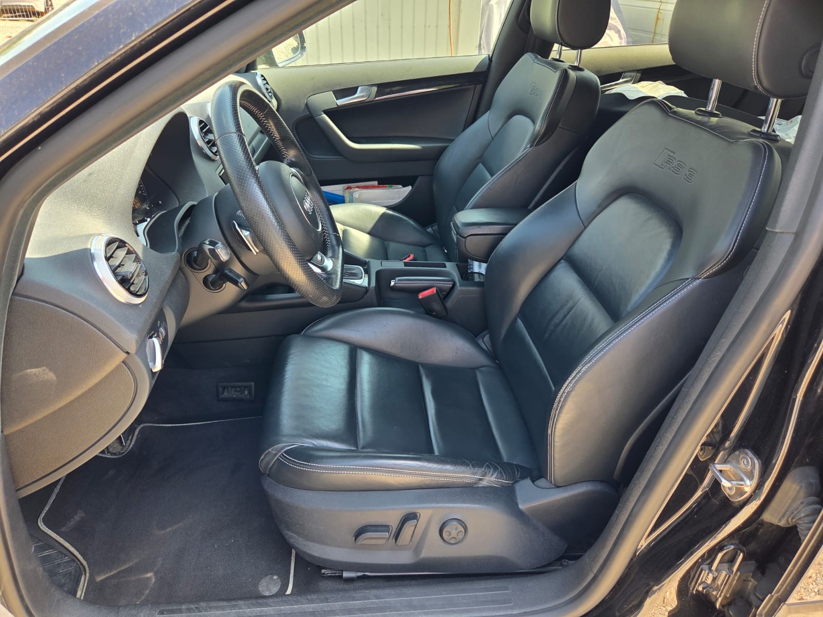AUDI RS3 Sportback 2.5 TFSI quattro S-tronic-image-12