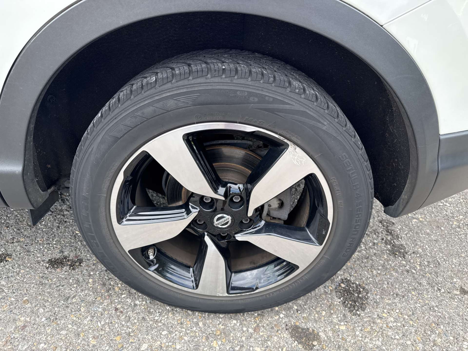NISSAN Qashqai 1.2 DIG-T N-Connecta Xtronic CVT-Automat-image-9