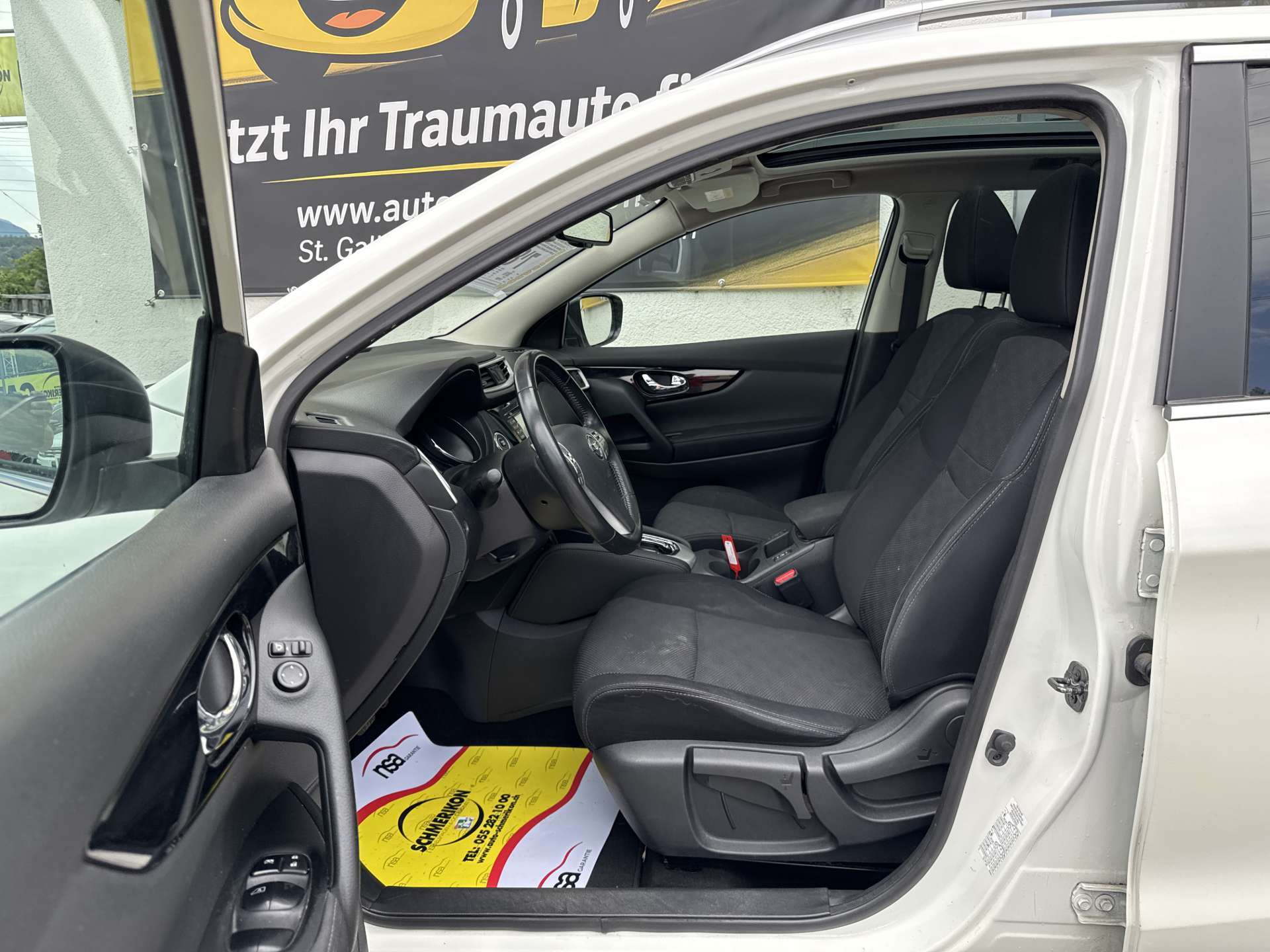 NISSAN Qashqai 1.2 DIG-T N-Connecta Xtronic CVT-Automat-image-6
