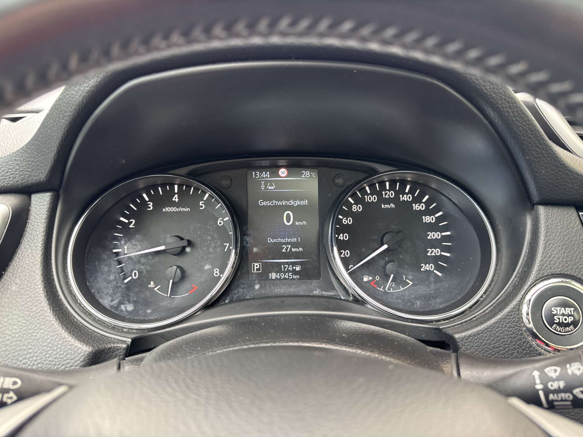 NISSAN Qashqai 1.2 DIG-T N-Connecta Xtronic CVT-Automat-image-11