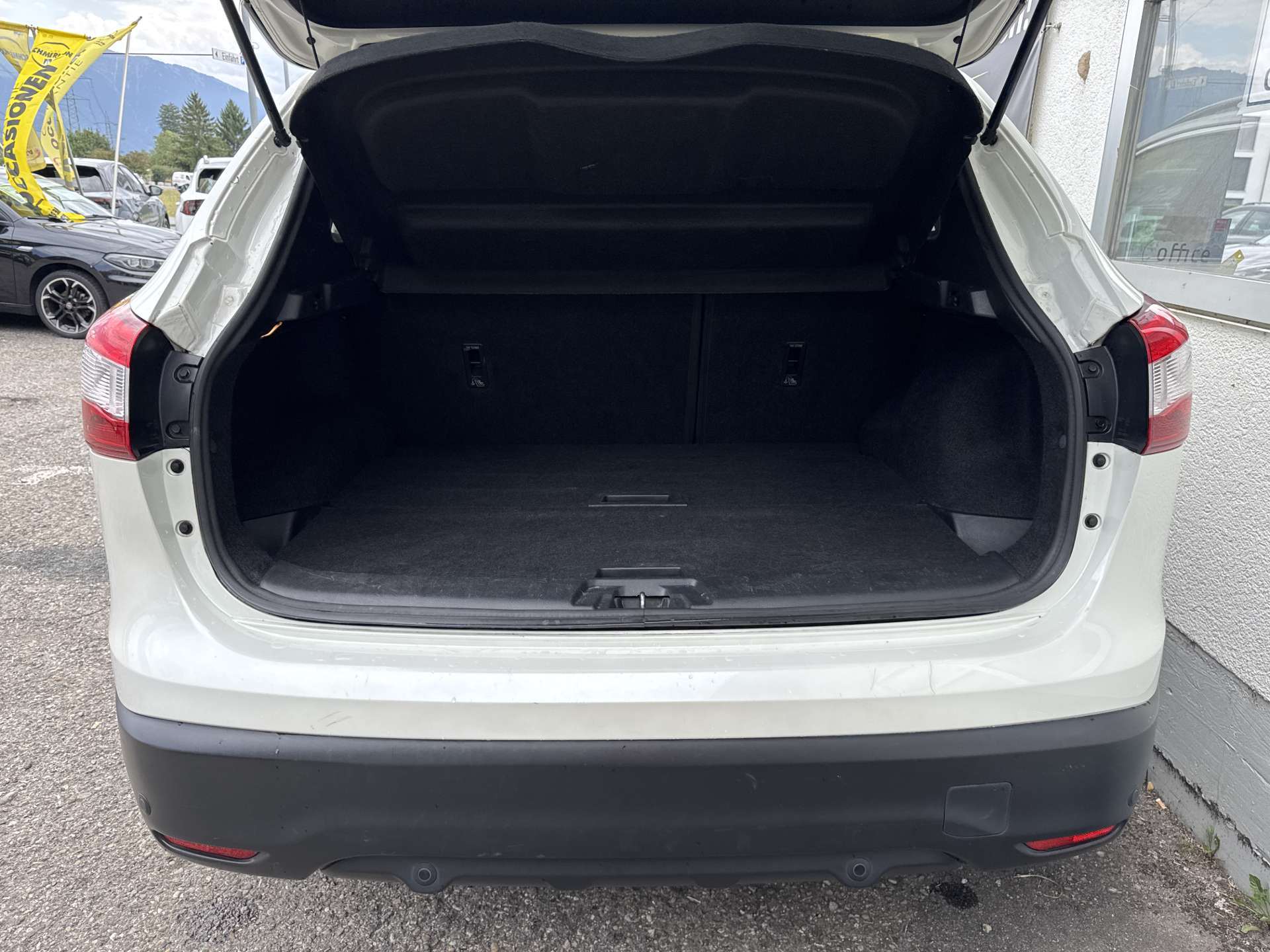 NISSAN Qashqai 1.2 DIG-T N-Connecta Xtronic CVT-Automat-image-8