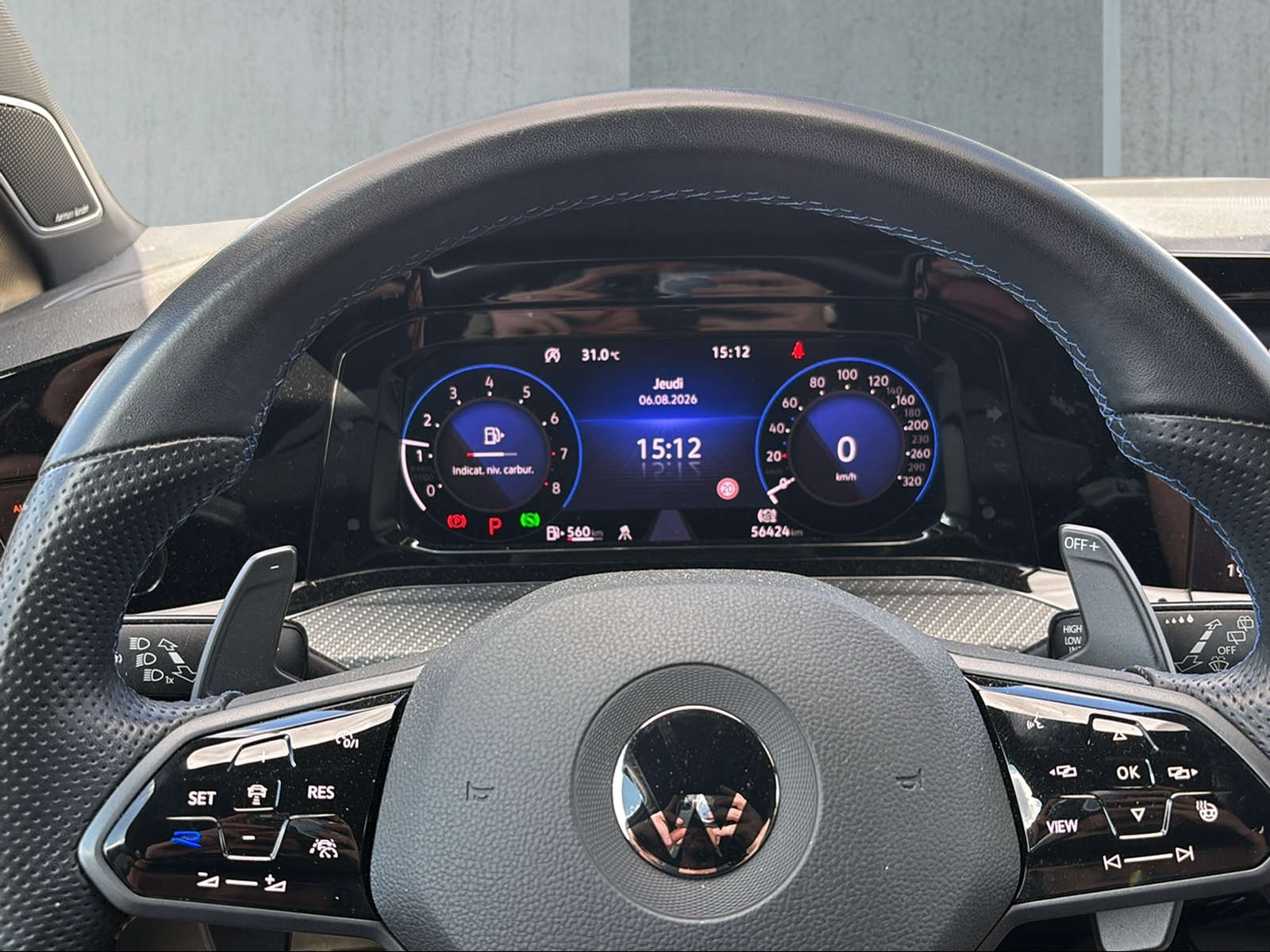 VW Golf 2.0 TSI R DSG 4Motion-image-4