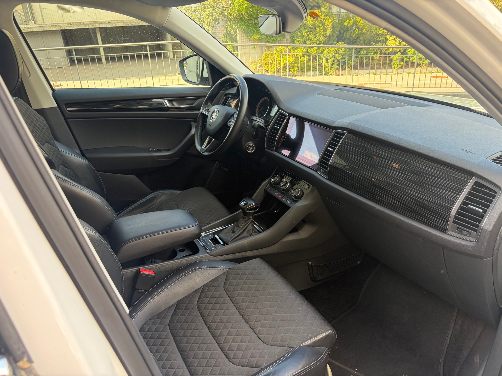 SKODA Kodiaq 2.0 TDI CR Ambition 4x4 DSG-image-11