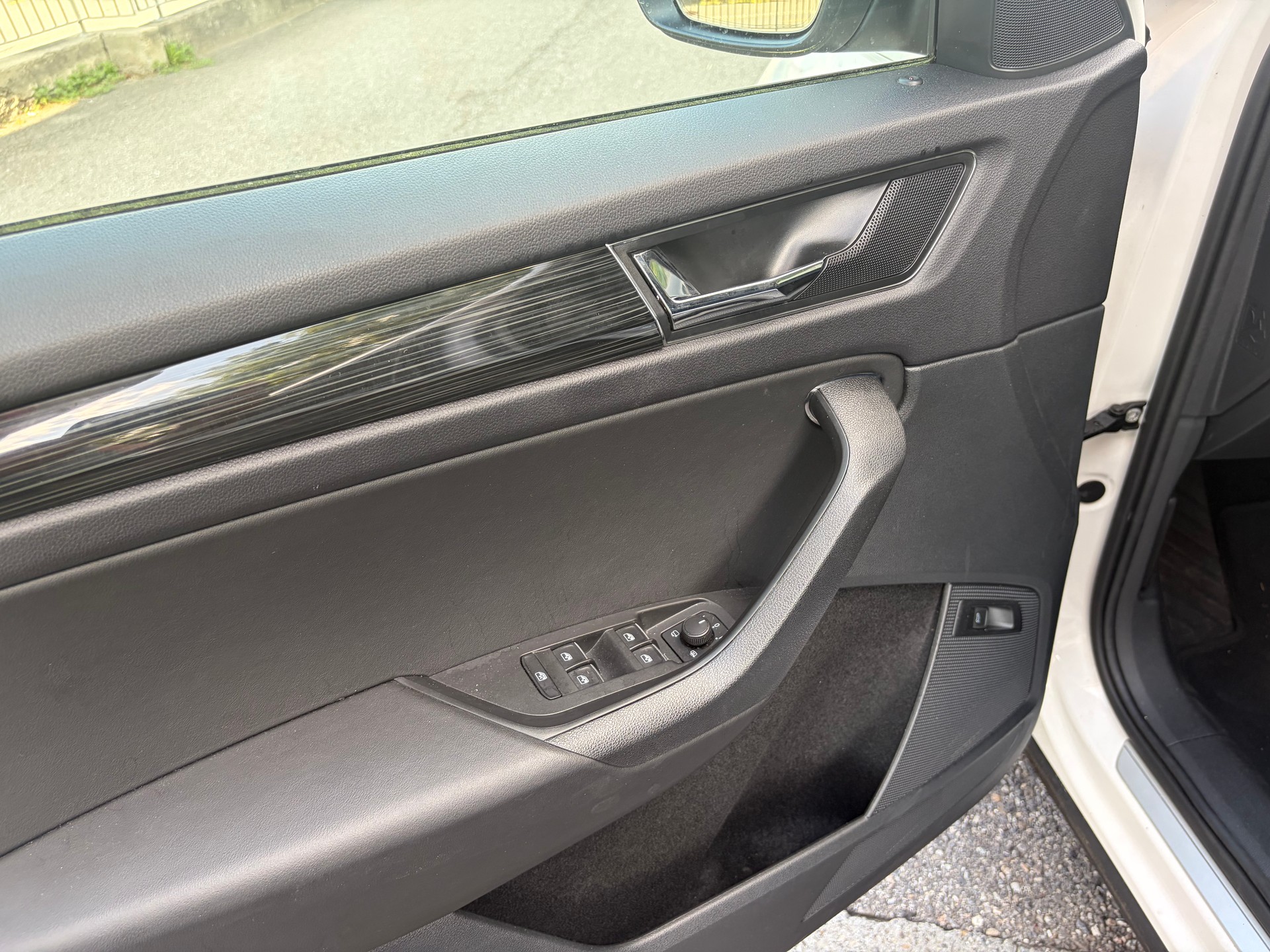 SKODA Kodiaq 2.0 TDI CR Ambition 4x4 DSG-image-12