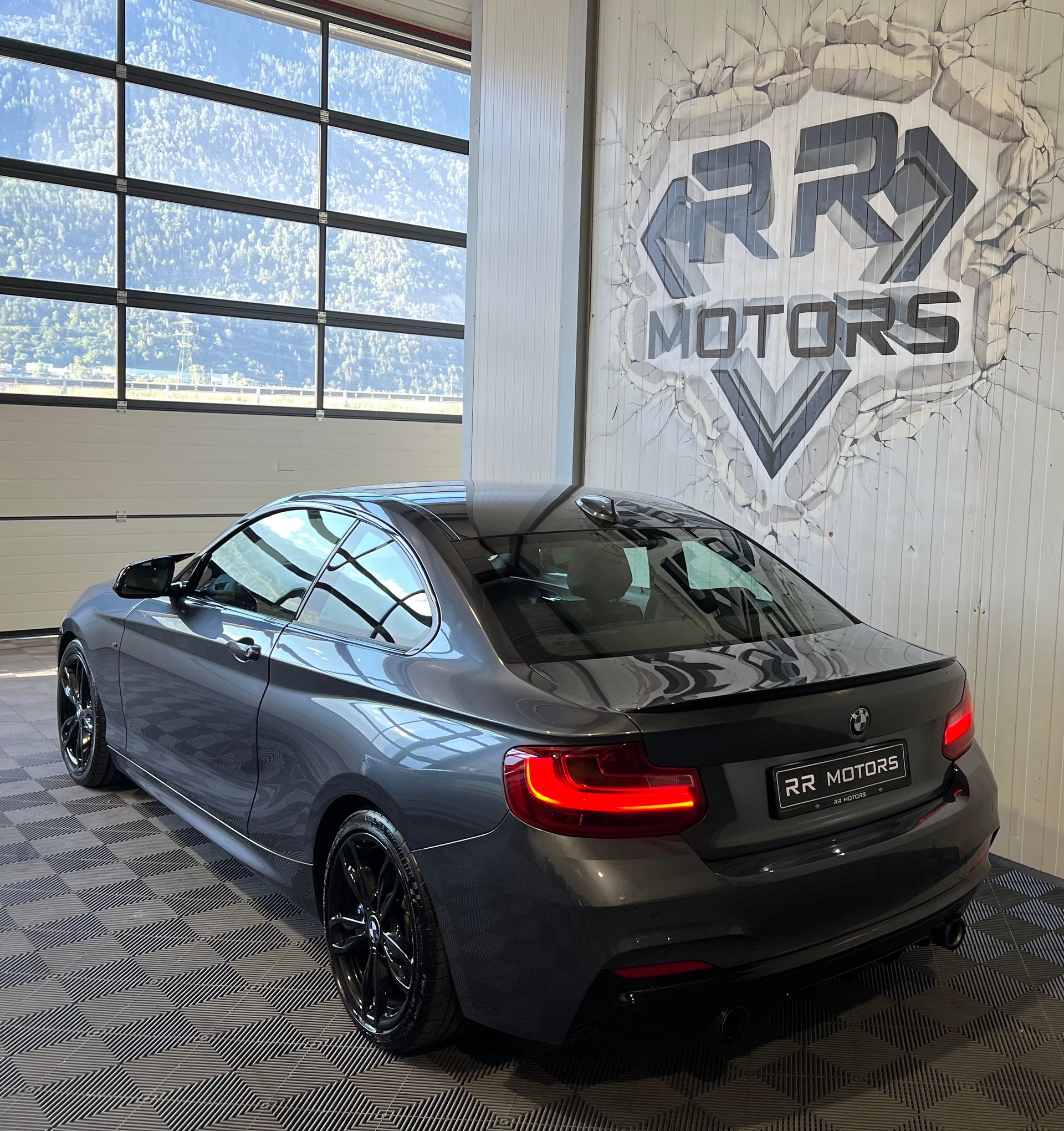 BMW M235i xDrive Steptronic-image-2