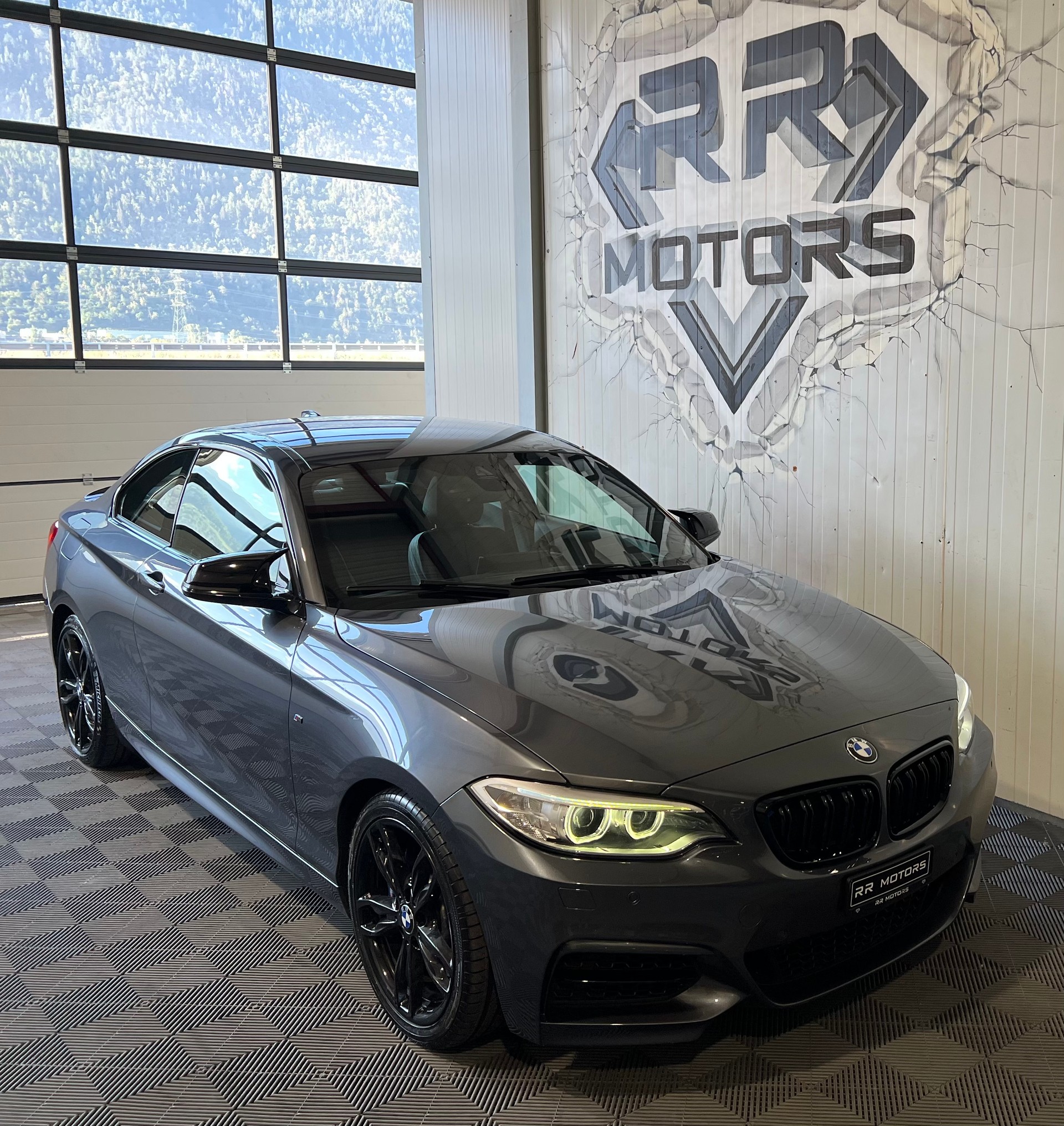 BMW M235i xDrive Steptronic-image-7