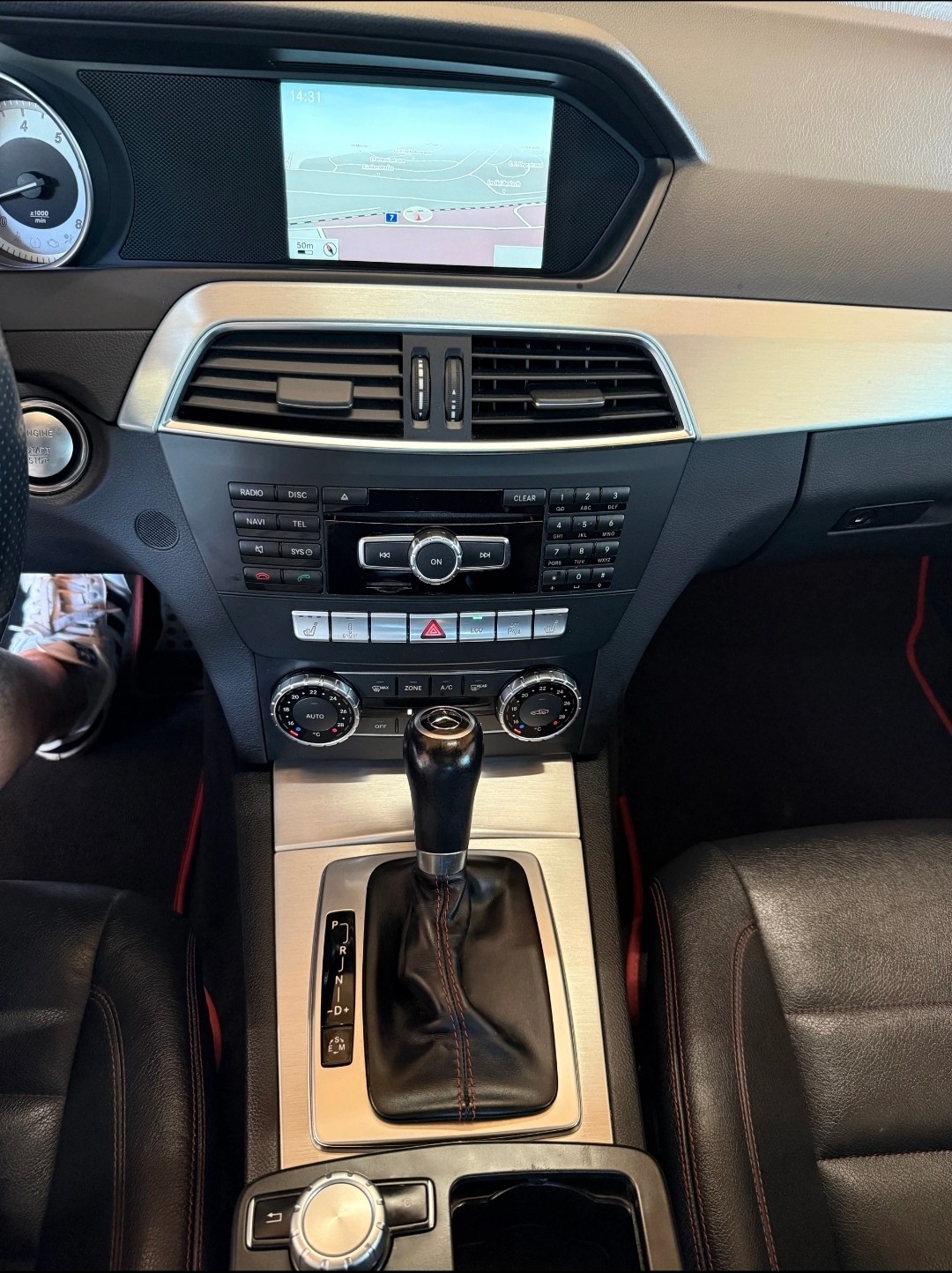 MERCEDES-BENZ C 250 Coupé 7G-Tronic-image-11