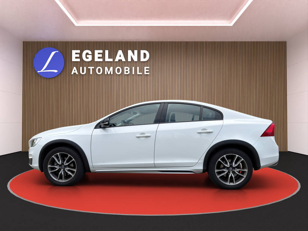 VOLVO S60 Cross Country 2.0 D3 MomentumS/S-image-6