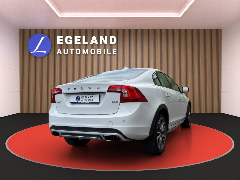VOLVO S60 Cross Country 2.0 D3 MomentumS/S-image-3