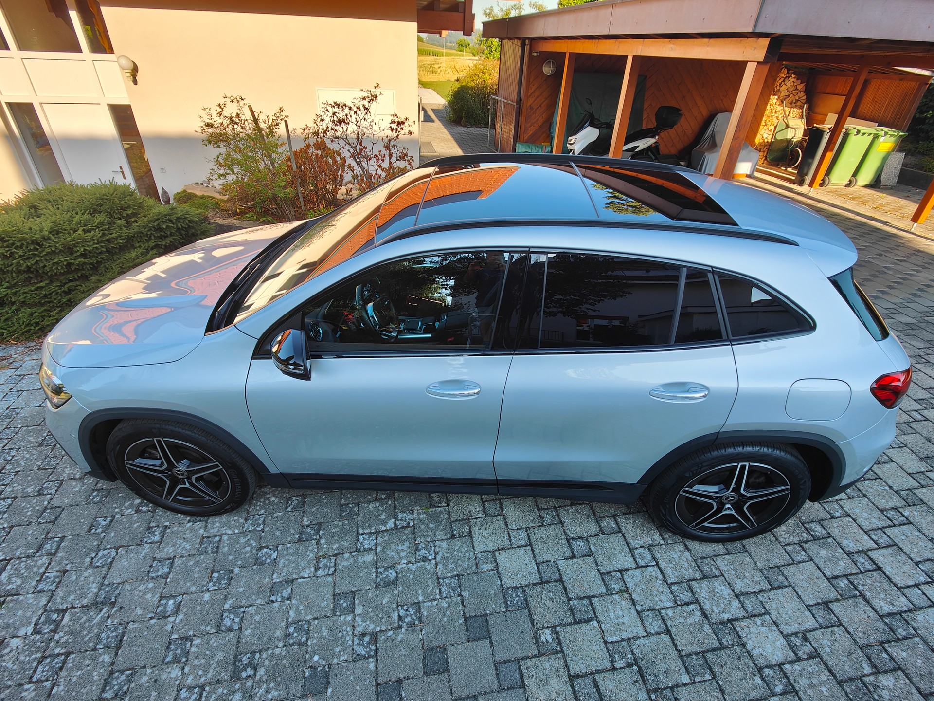 MERCEDES-BENZ GLA 250 AMG Line 4matic-image-9
