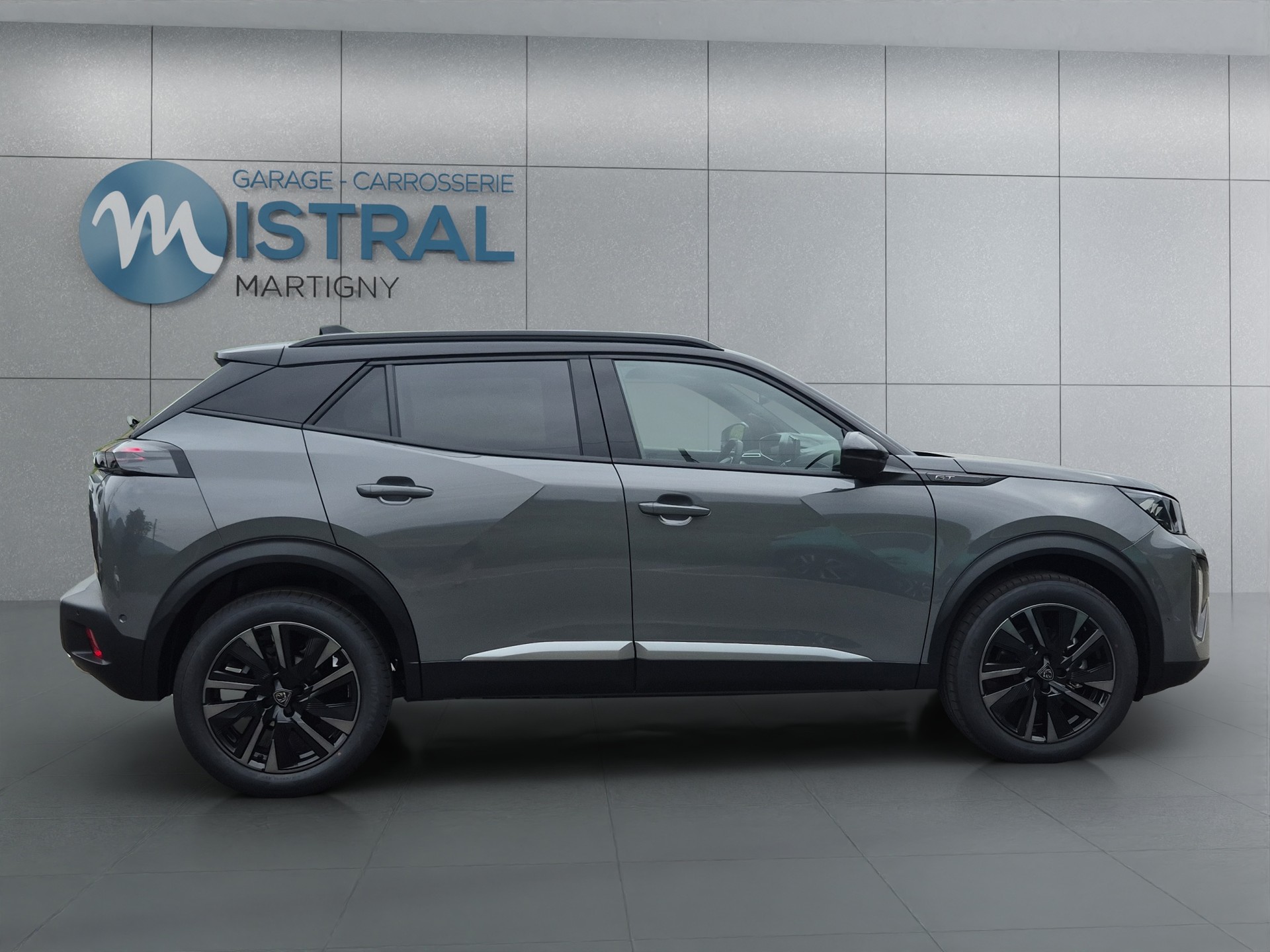 PEUGEOT 2008 1.2 Hybrid 145 GT Exclusive-image-5