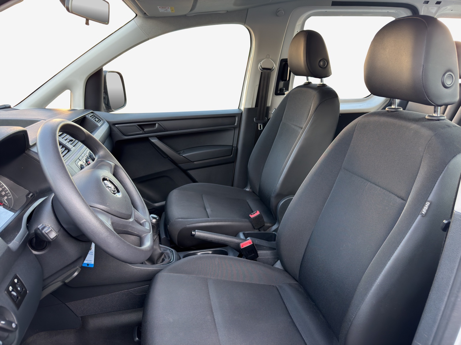 VW Caddy 2.0TDI BlueMotion Technology-image-7