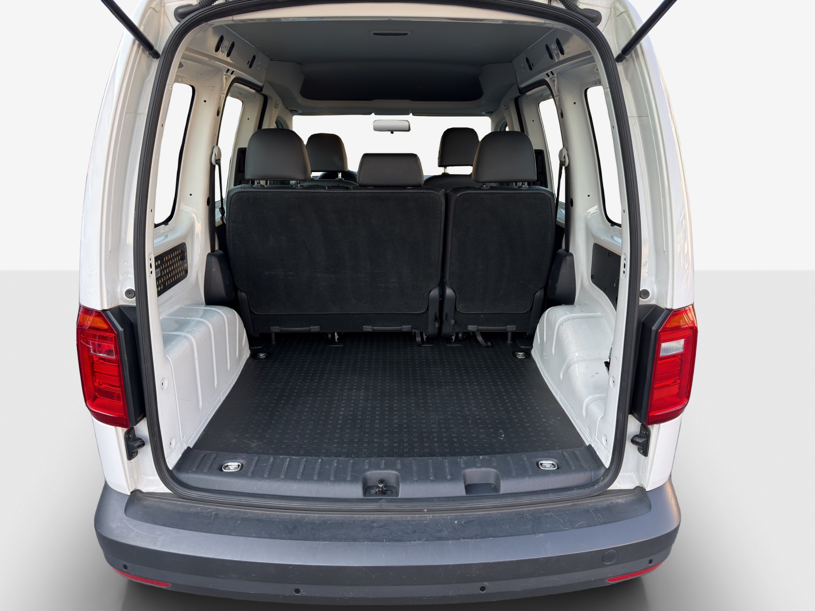 VW Caddy 2.0TDI BlueMotion Technology-image-12