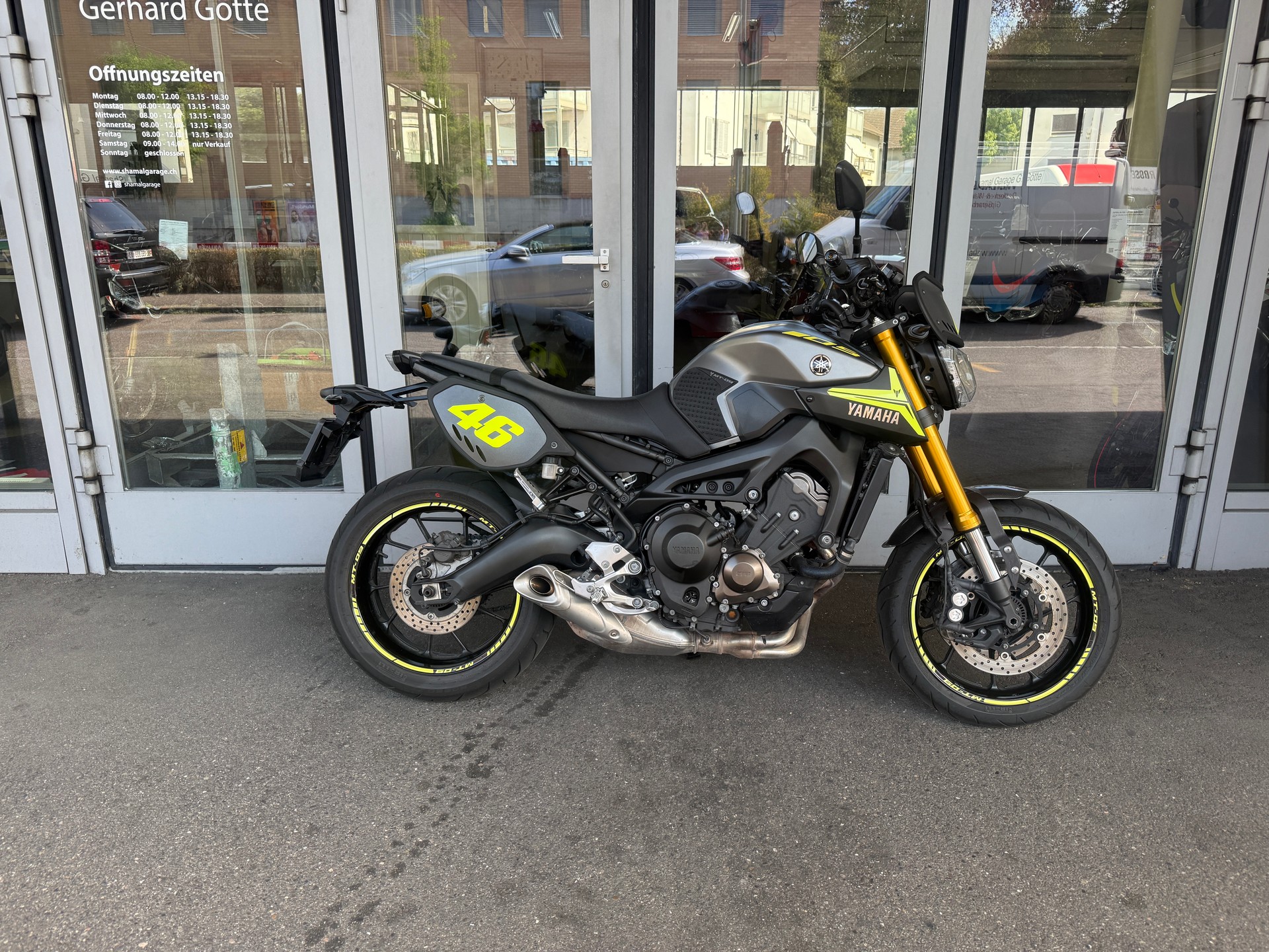 YAMAHA MT-09 ABS-showroom-element-1