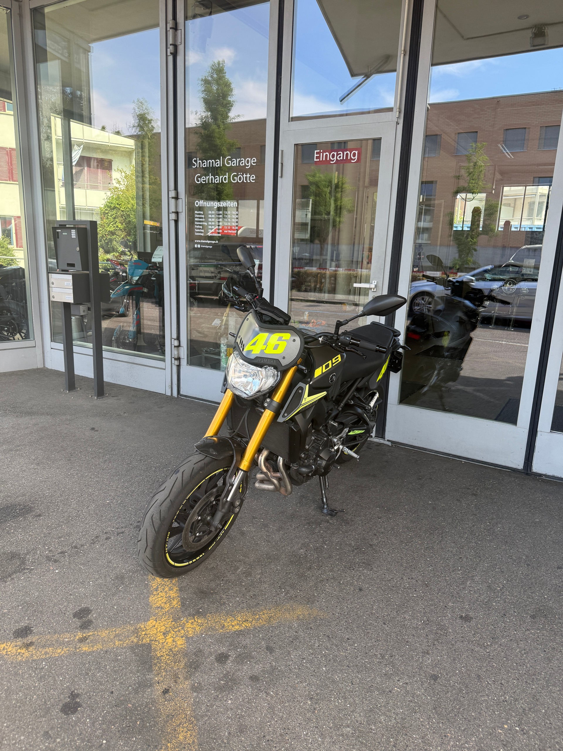 YAMAHA MT-09 ABS-showroom-element-3