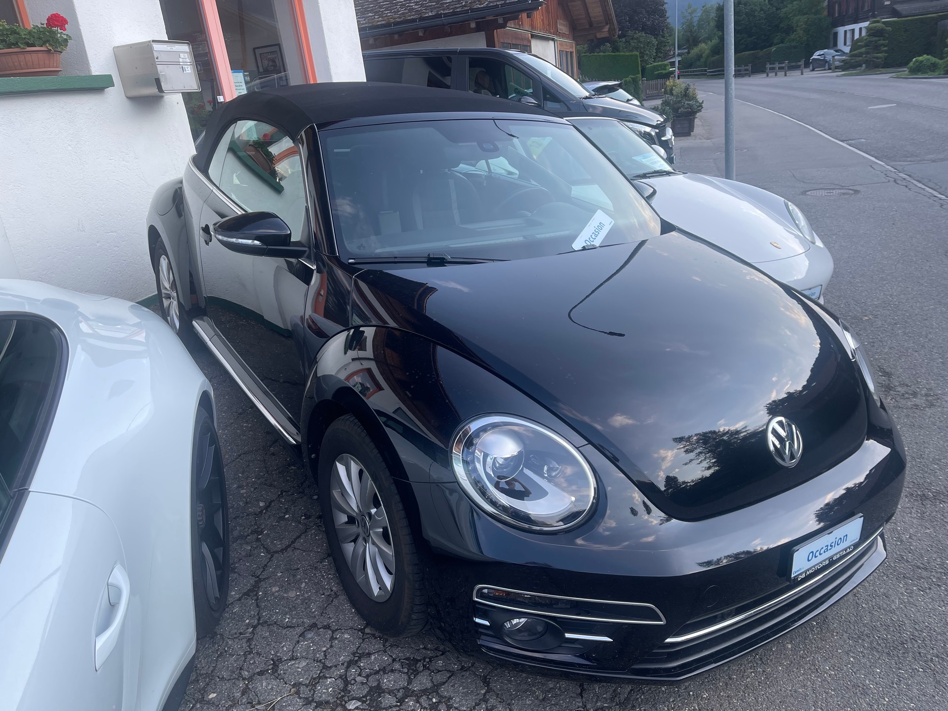 VW Beetle Cabriolet 1.4 TSI BMT Design DSG-image-0