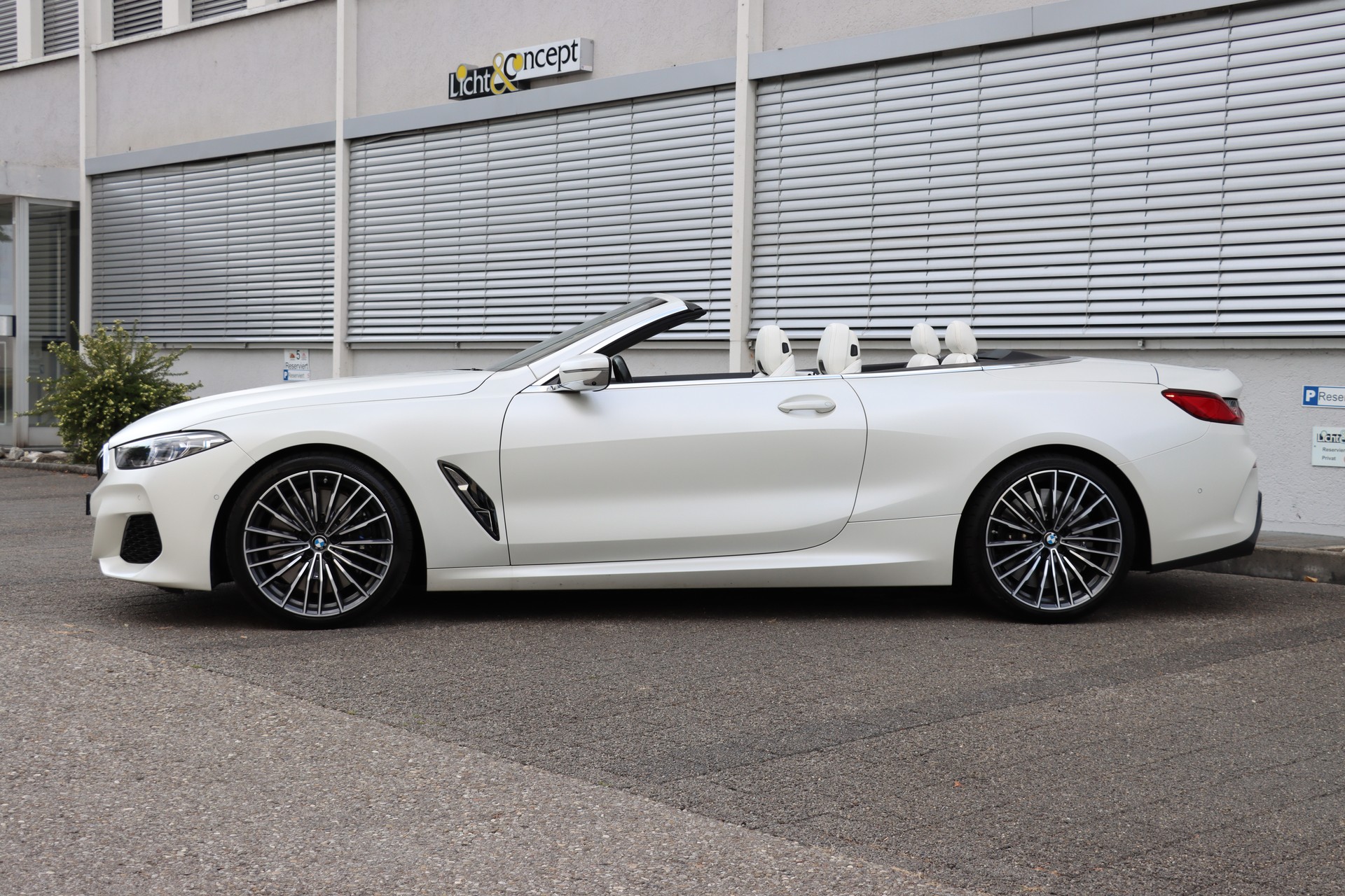 BMW M850i xDrive Edition Haute Couture 07 of 10-image-3