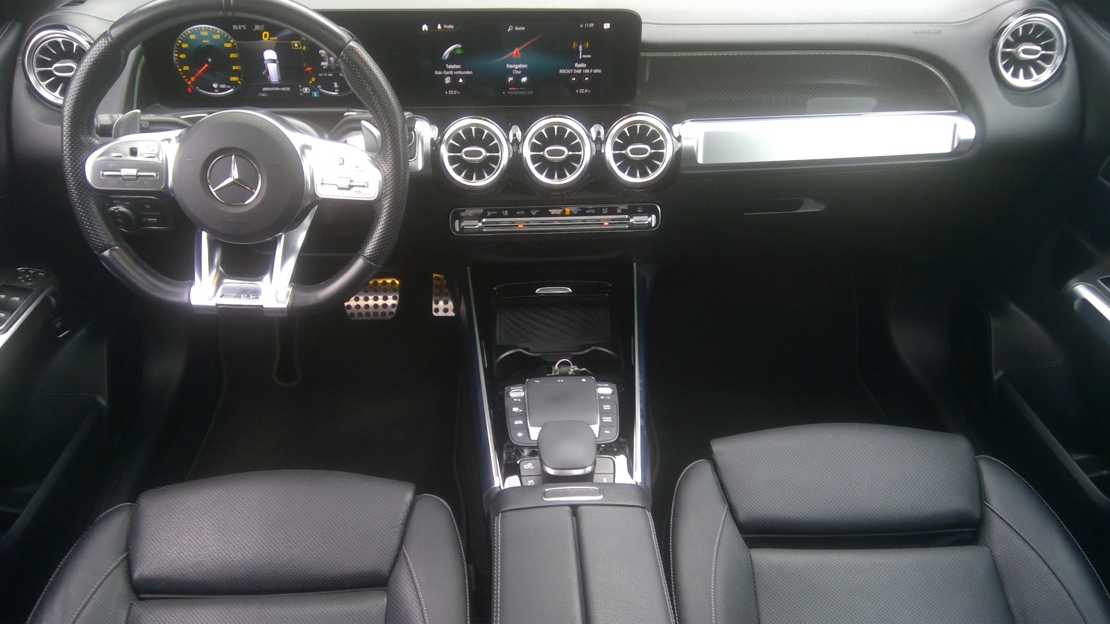 MERCEDES-BENZ GLB 35 AMG 4Matic 8G-Tronic-showroom-element-3