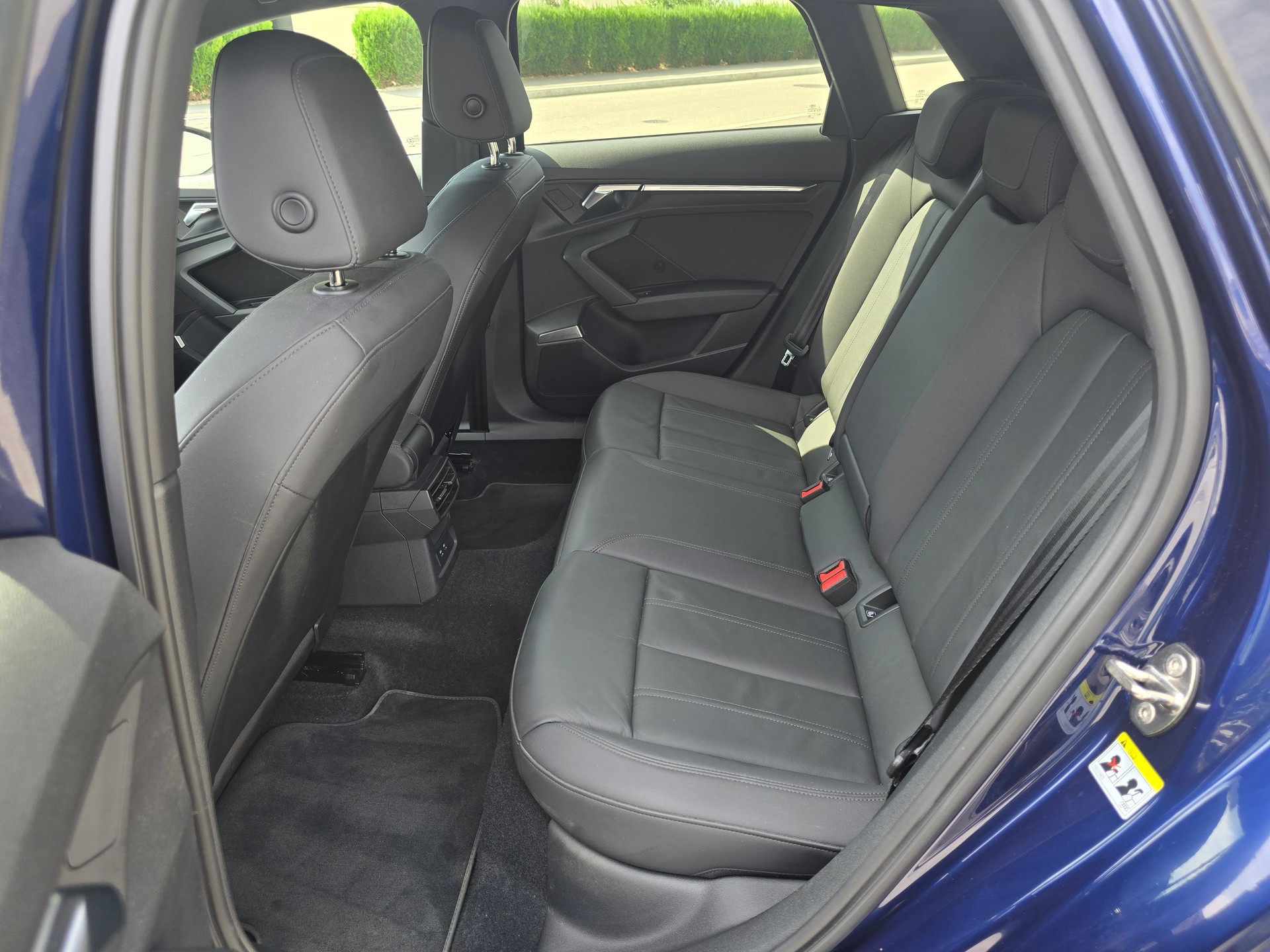 AUDI A3 Sportback 35 TFSI advanced Attraction-image-12