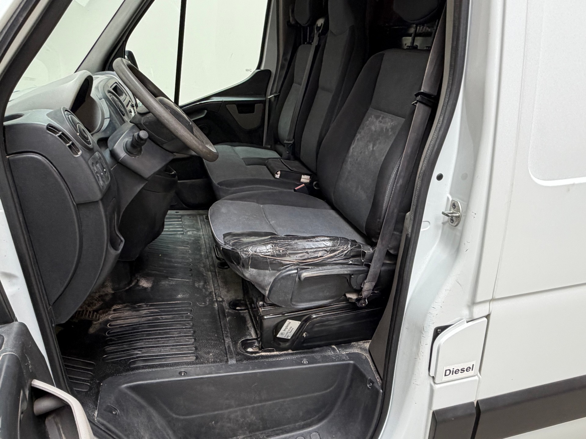 RENAULT Master T33 2.3dCi 125 L1H1-image-8