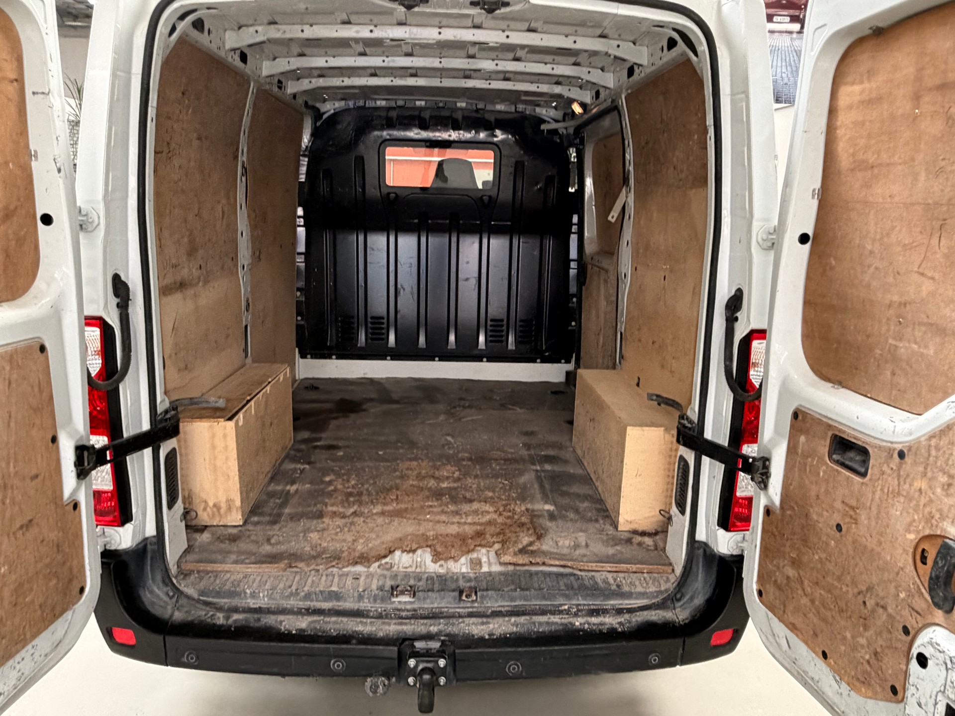 RENAULT Master T33 2.3dCi 125 L1H1-image-11