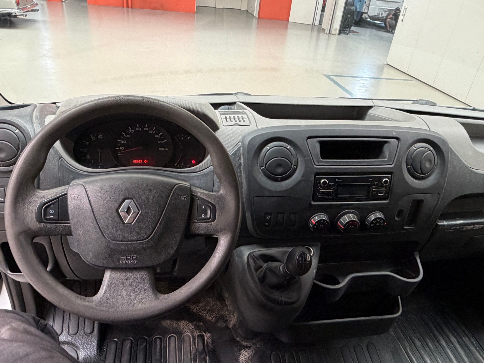RENAULT Master T33 2.3dCi 125 L1H1-image-9