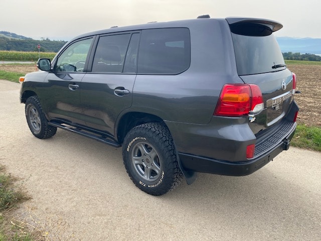 TOYOTA Land Cruiser V8 4.5 D-4D Luna-image-2