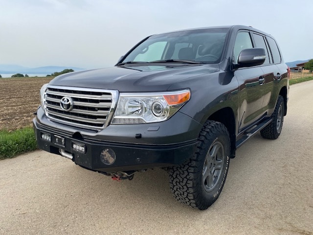 TOYOTA Land Cruiser V8 4.5 D-4D Luna-image-3