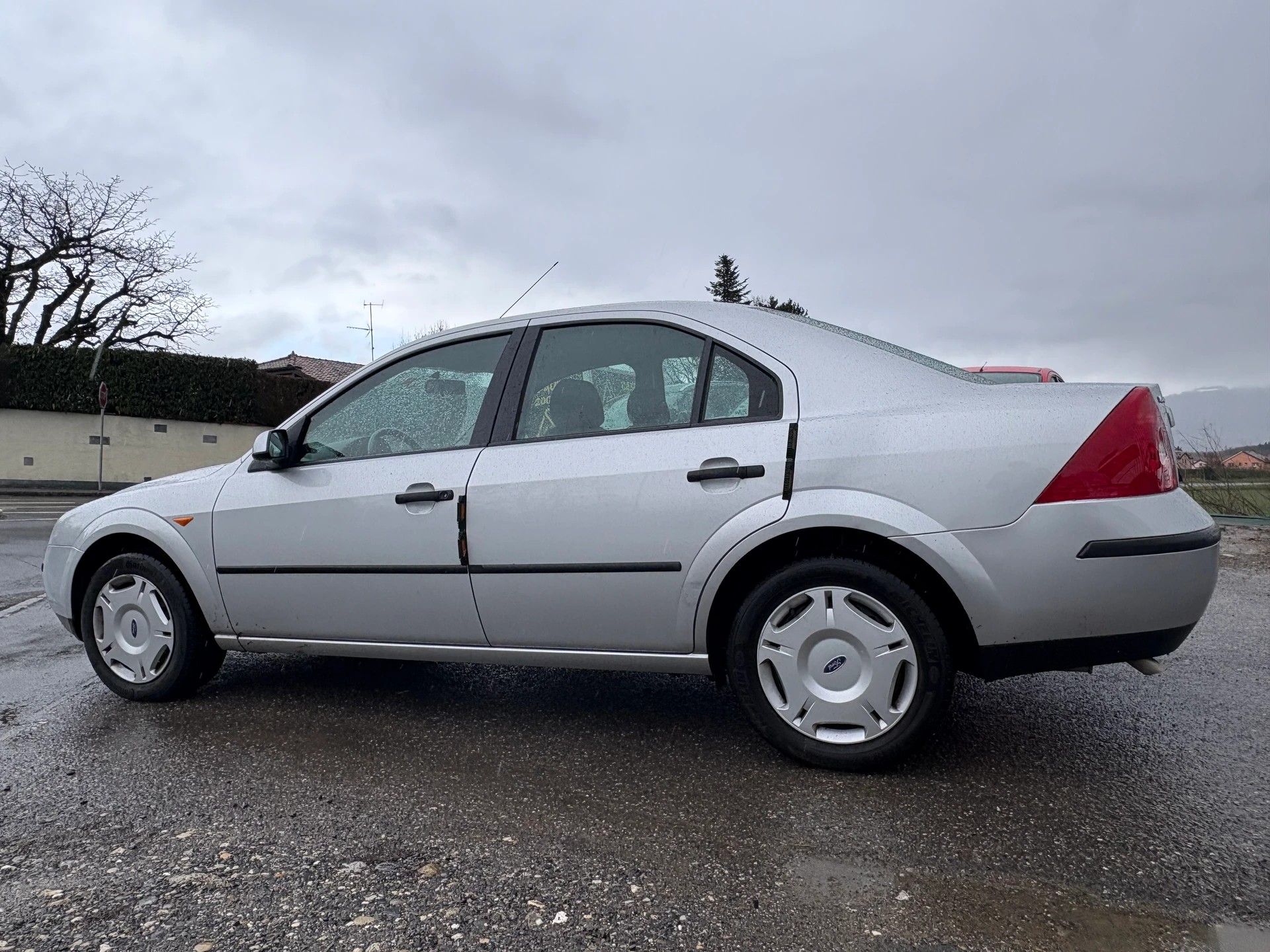 FORD Mondeo 2.0i 16V-image-5