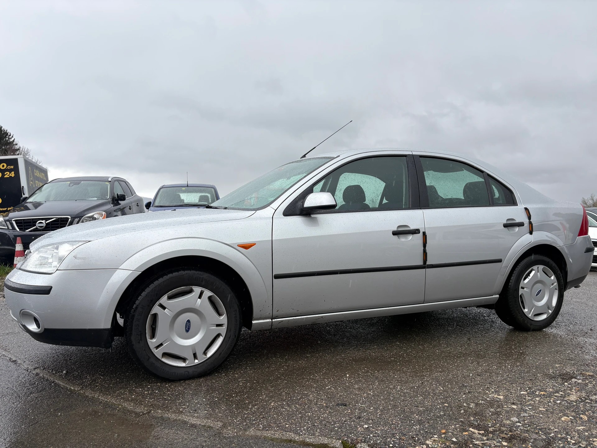 FORD Mondeo 2.0i 16V-image-1