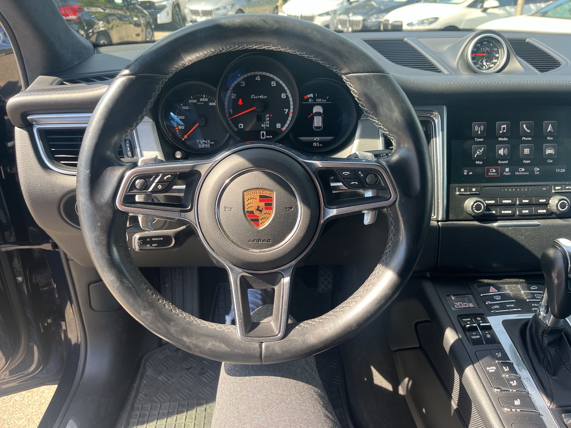 PORSCHE Macan Turbo Performance PDK-image-11