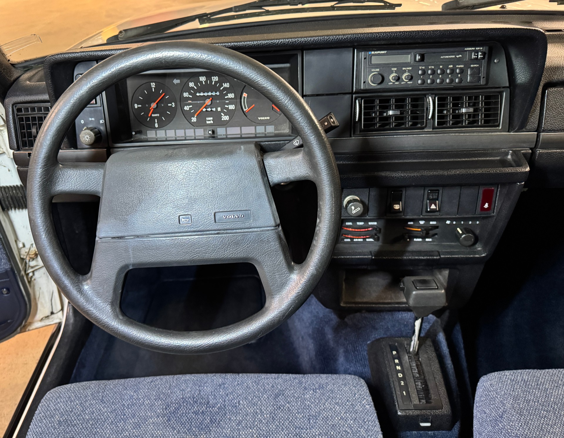 VOLVO 240 2.3 Classic-image-3