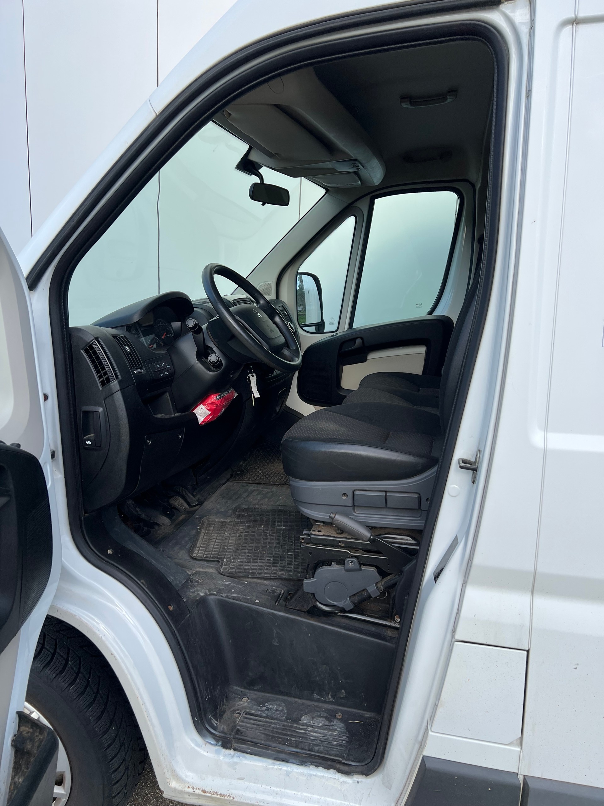 PEUGEOT BOXER-image-8