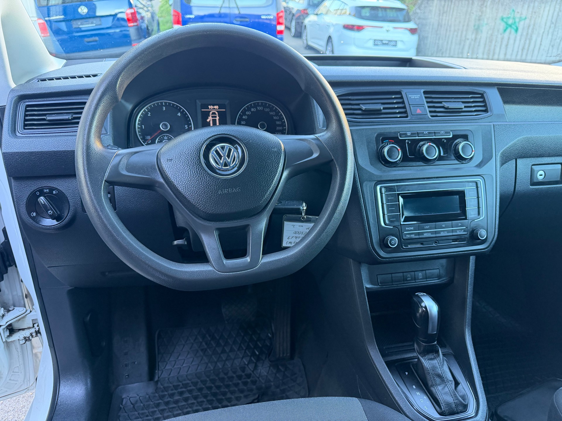VW Caddy Maxi 2.0TDI 4Motion BlueMotion Technology DSG ** Klimaanlage ** Anh-Kupplung ** Airbag ** Frisch Ab MFK & Service **-image-3
