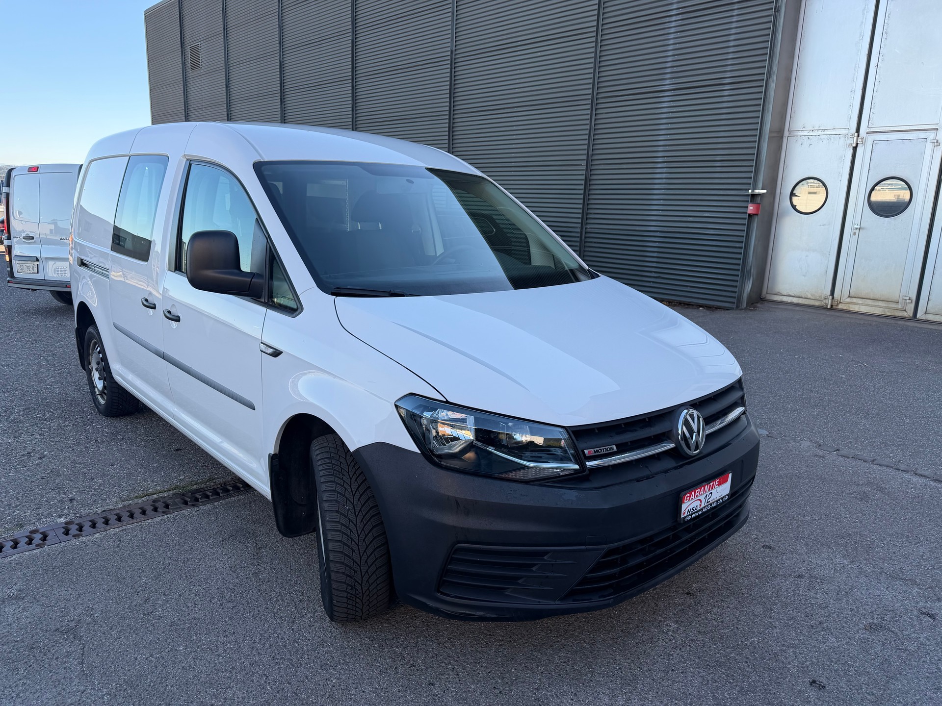 VW Caddy Maxi 2.0TDI 4Motion BlueMotion Technology DSG ** Klimaanlage ** Anh-Kupplung ** Airbag ** Frisch Ab MFK & Service **-image-5
