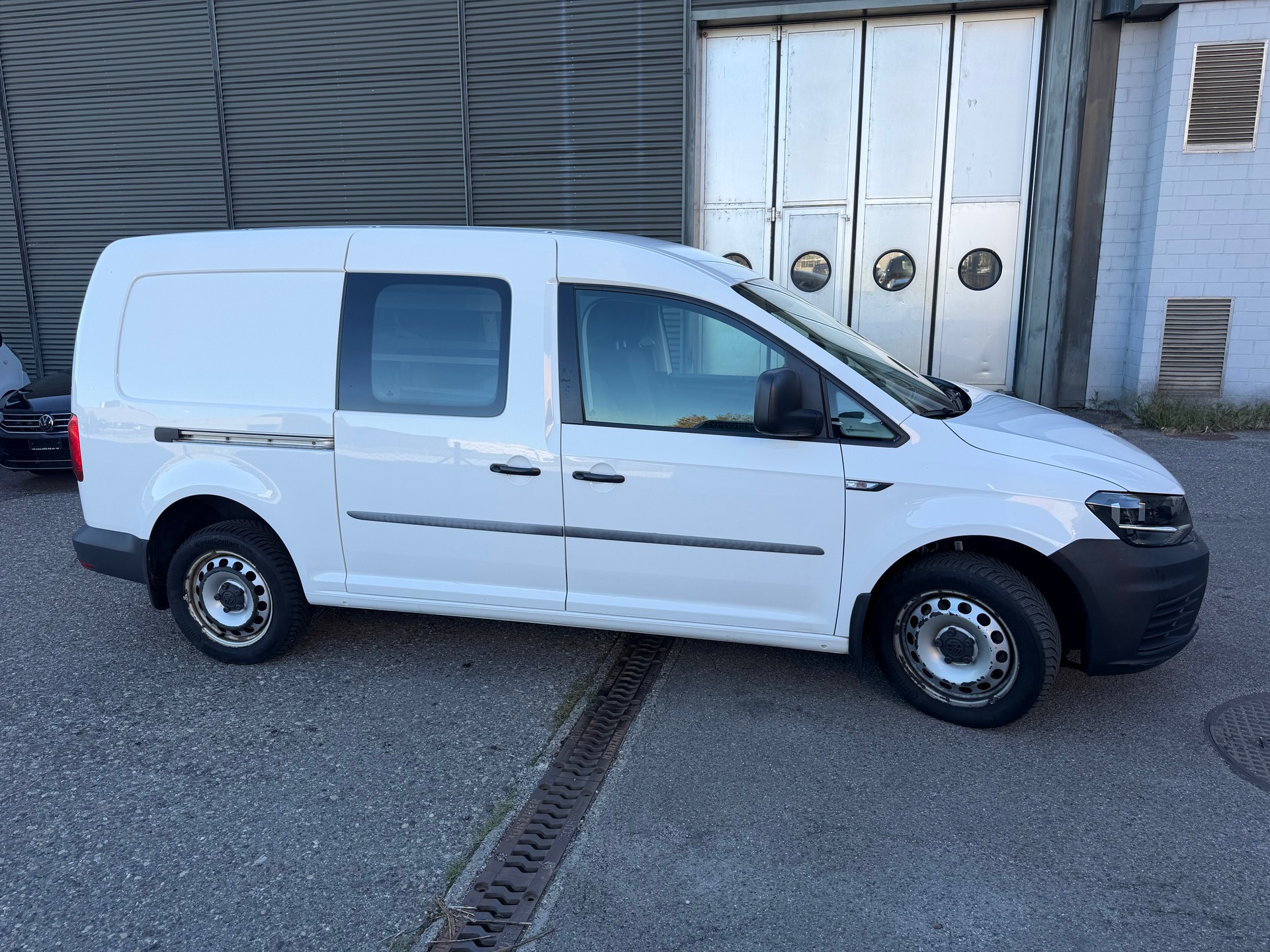 VW Caddy Maxi 2.0TDI 4Motion BlueMotion Technology DSG ** Klimaanlage ** Anh-Kupplung ** Airbag ** Frisch Ab MFK & Service **-image-8