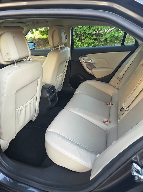 SAAB 9-5-image-3