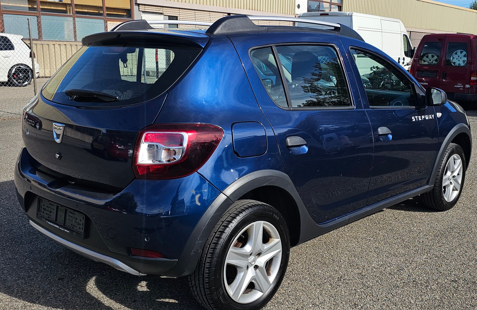 DACIA Sandero Tce 90 Stepway Lauréate-image-2