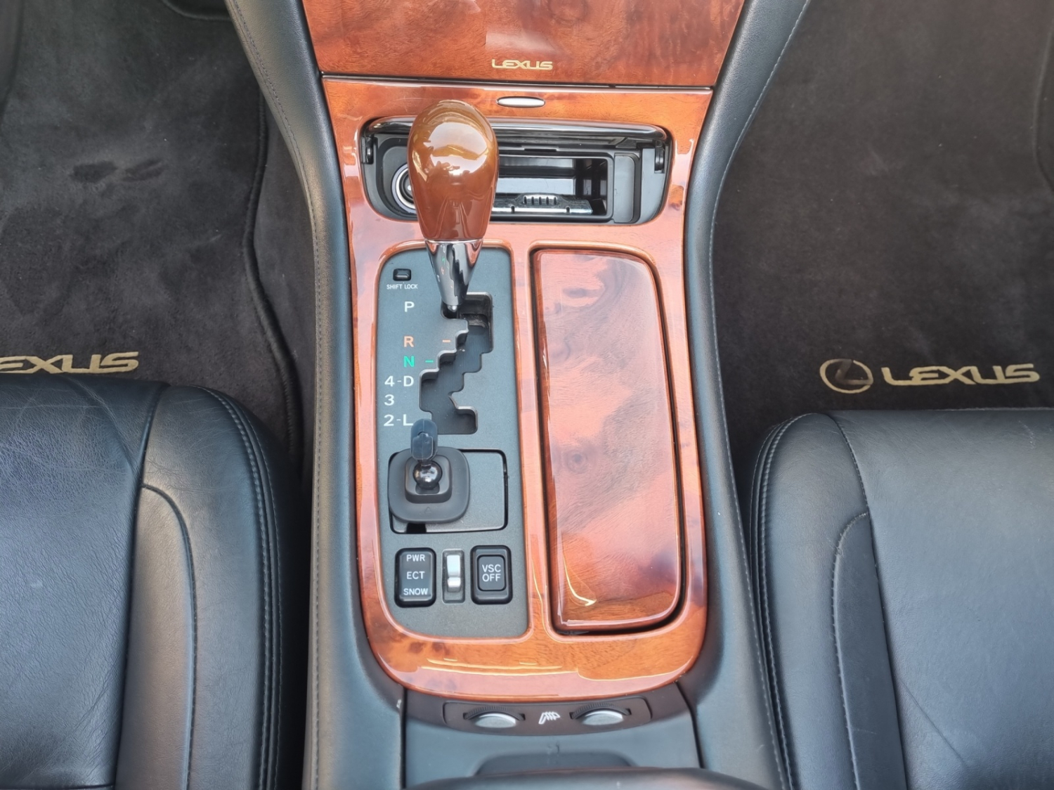 LEXUS SC430-image-22
