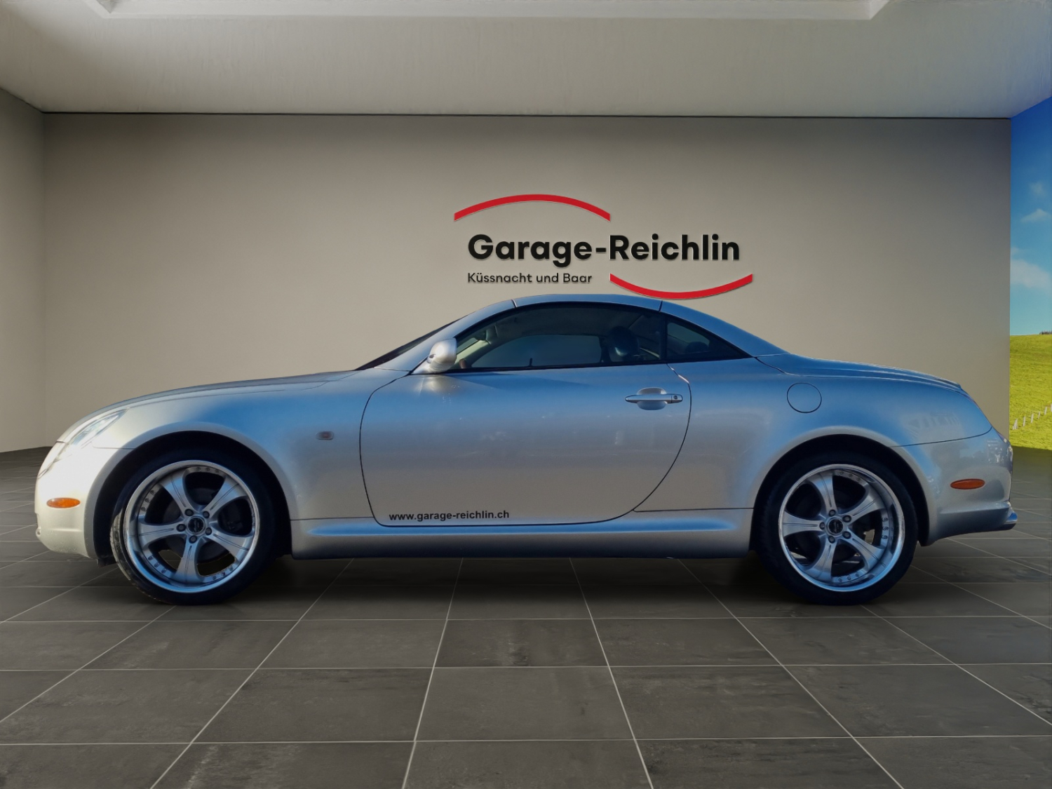LEXUS SC430-showroom-element-2