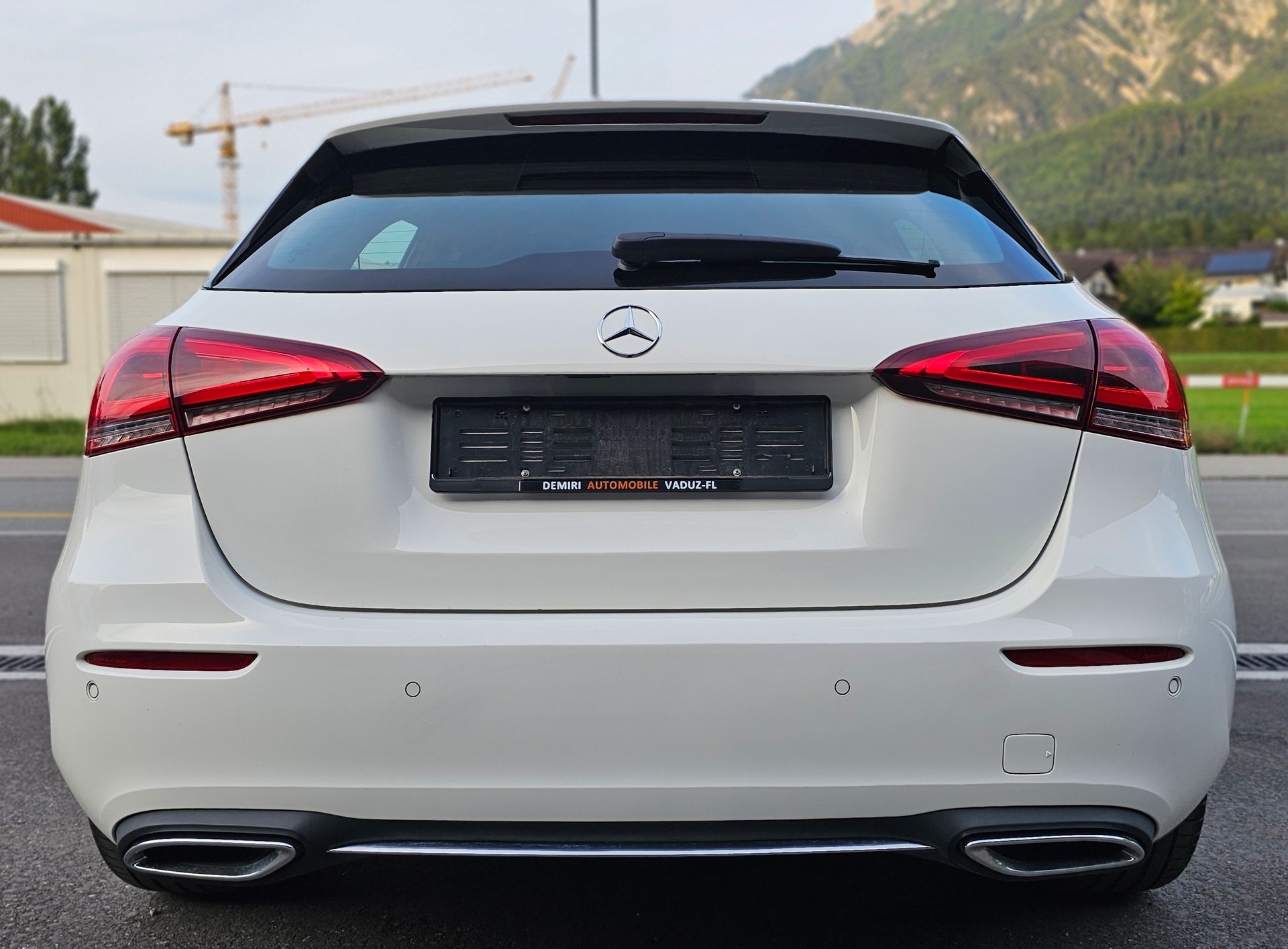 MERCEDES-BENZ A 220 Progressive 7G-DCT 4Matic-image-7