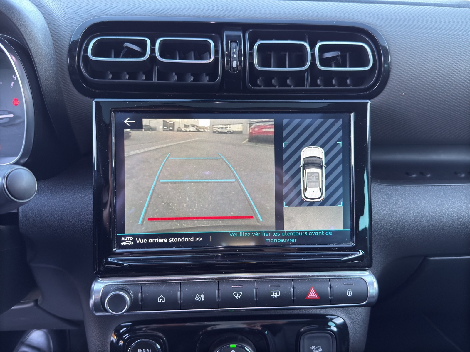 CITROEN C3 Aircross 1.2i PureTech Shine Pack EAT6-image-25