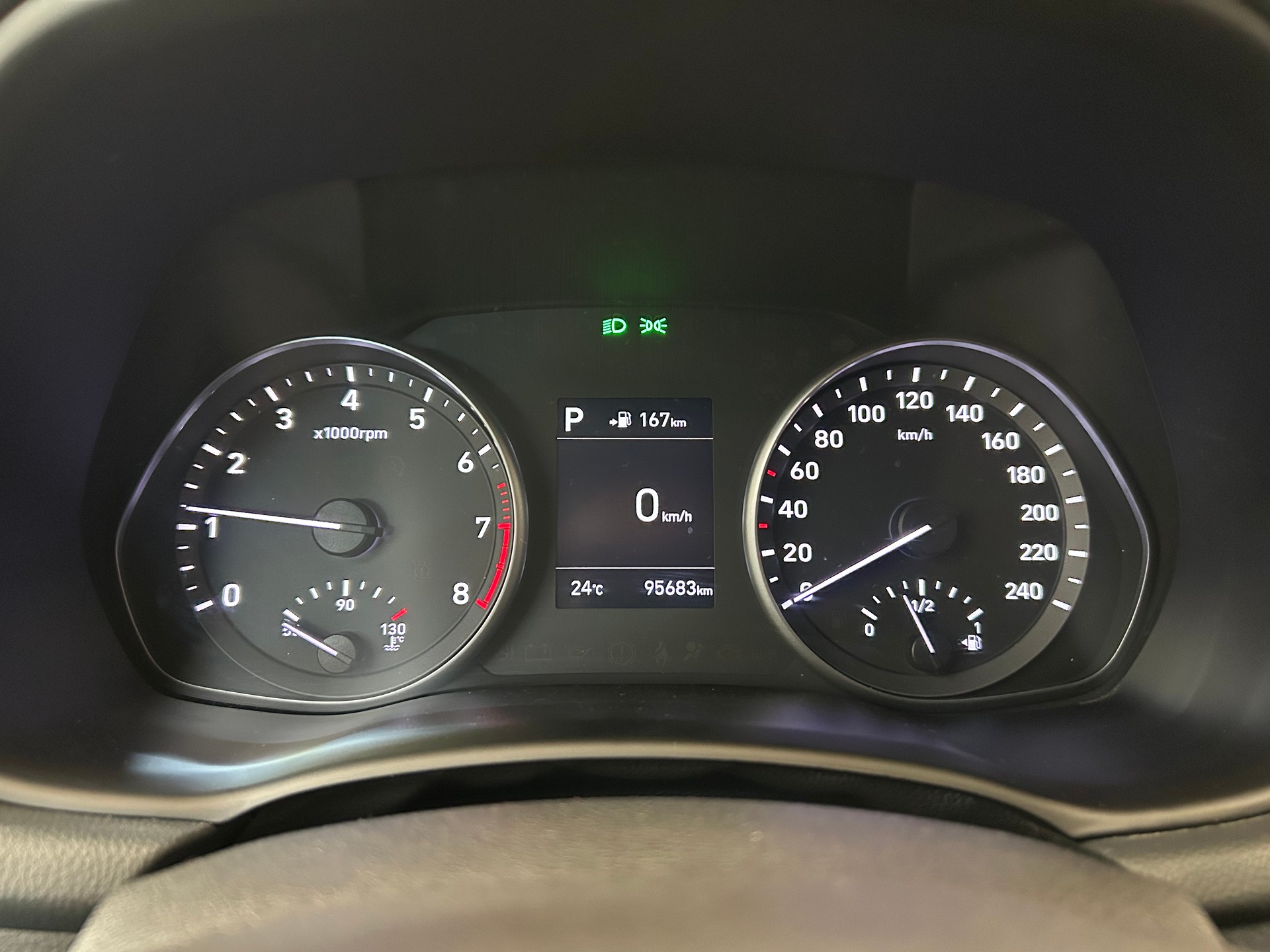 HYUNDAI i30 Wagon 1.4 T-GDi Amplia DCT-image-10
