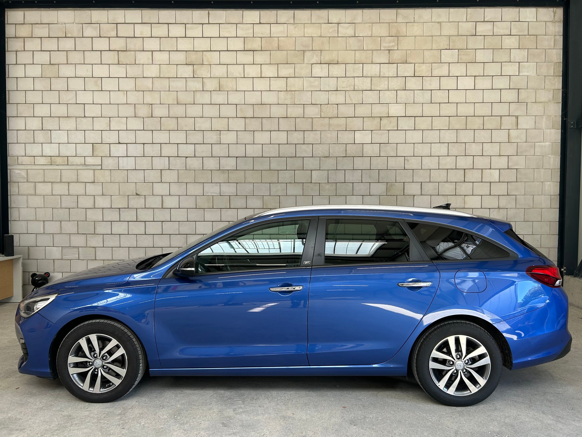 HYUNDAI i30 Wagon 1.4 T-GDi Amplia DCT-image-0