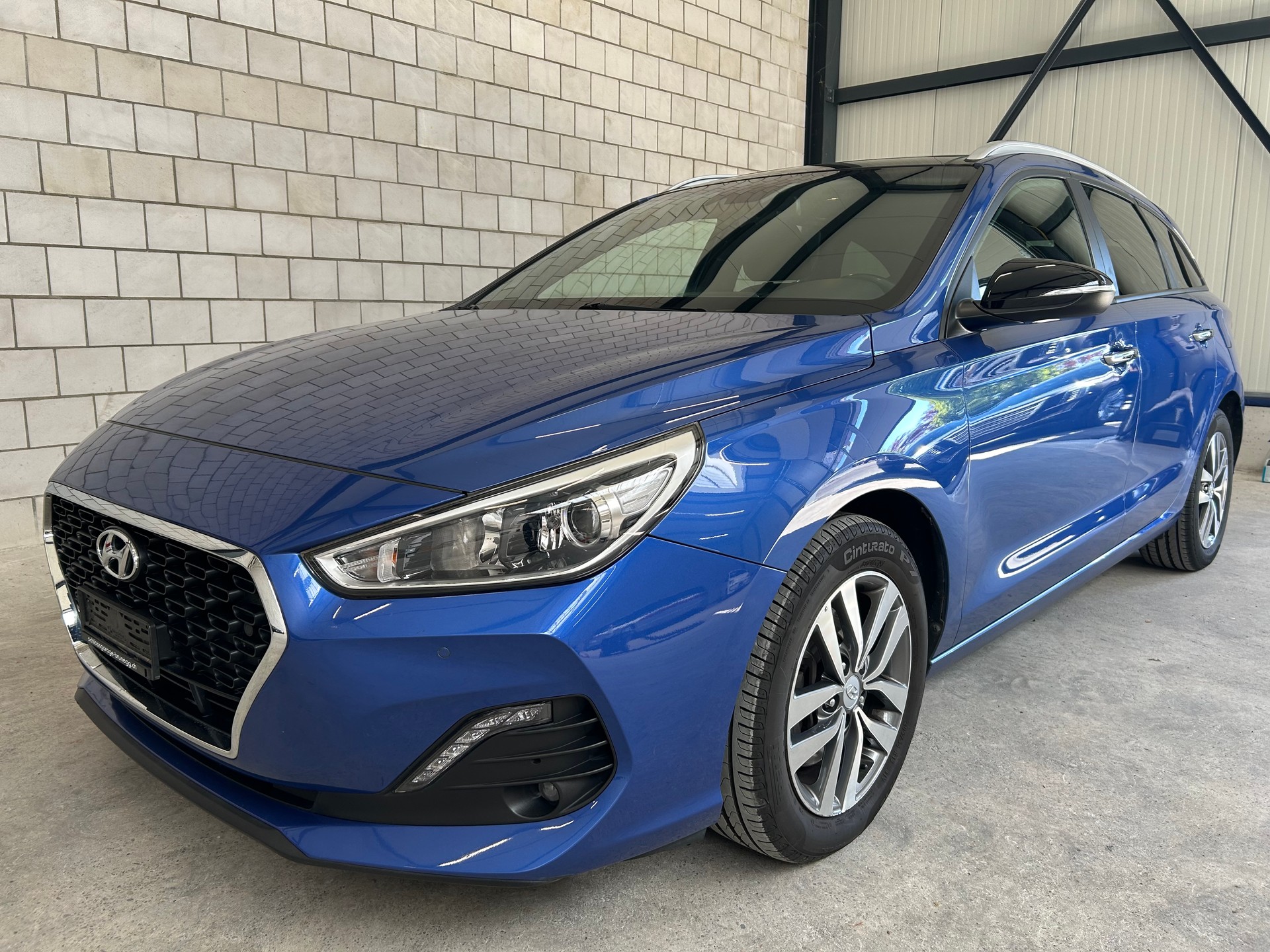 HYUNDAI i30 Wagon 1.4 T-GDi Amplia DCT-image-1