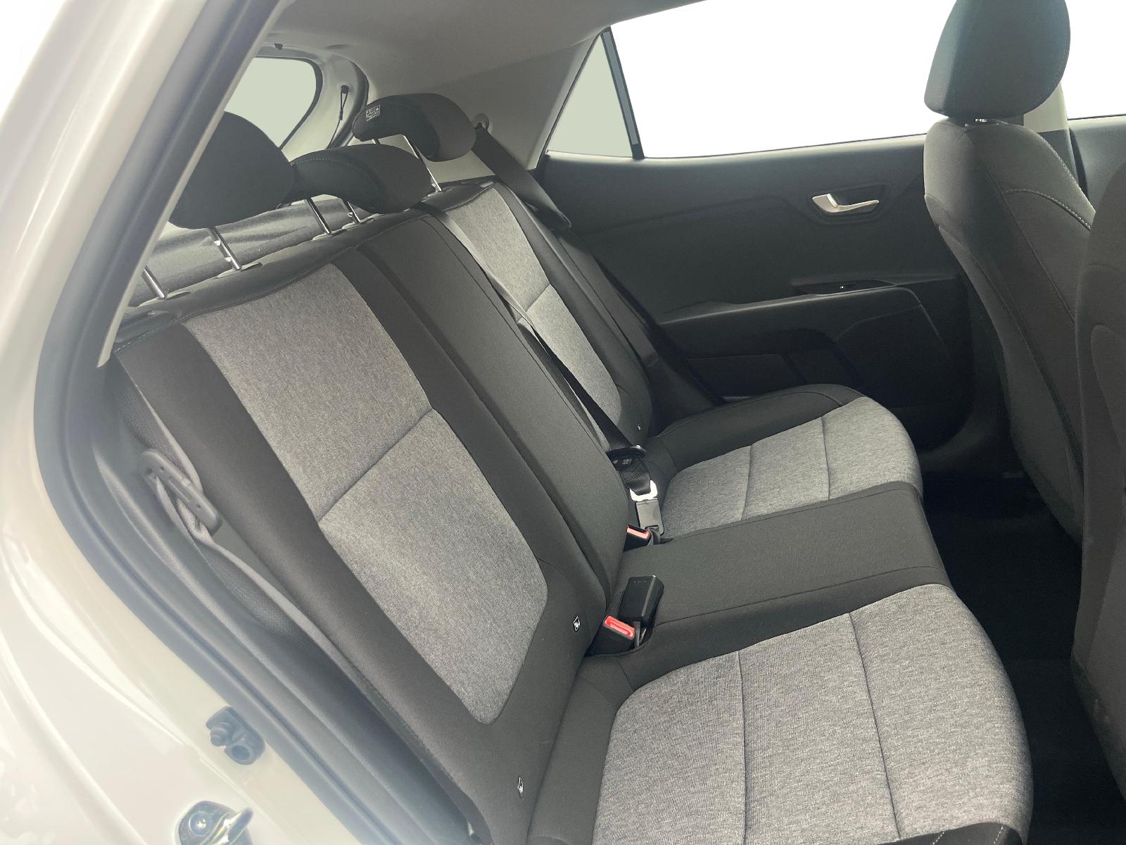 KIA Stonic 1.0 T-GD Stonic DCT CH-FZ-image-11