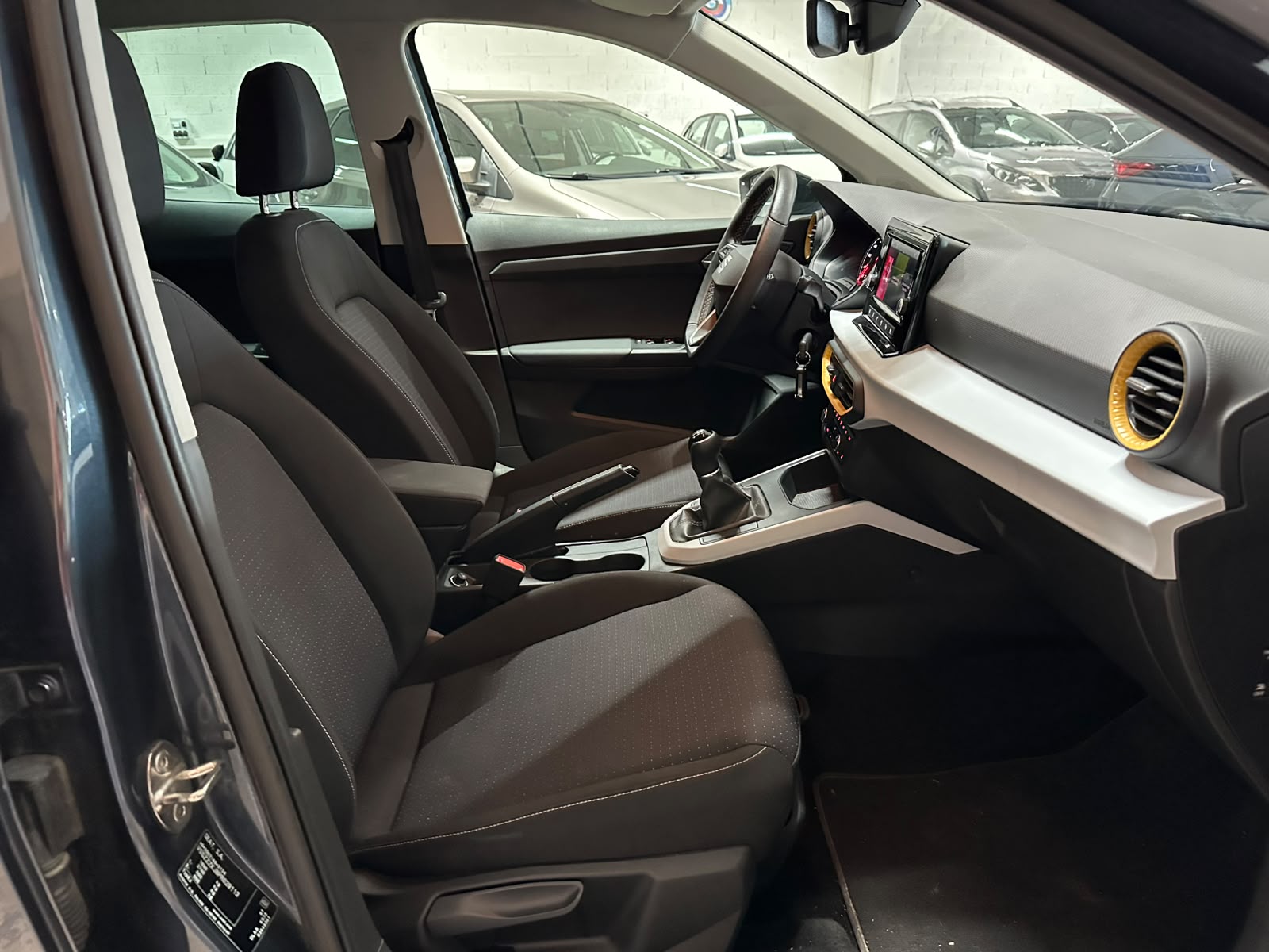 SEAT Arona 1.0 TSI Eco Style-image-12